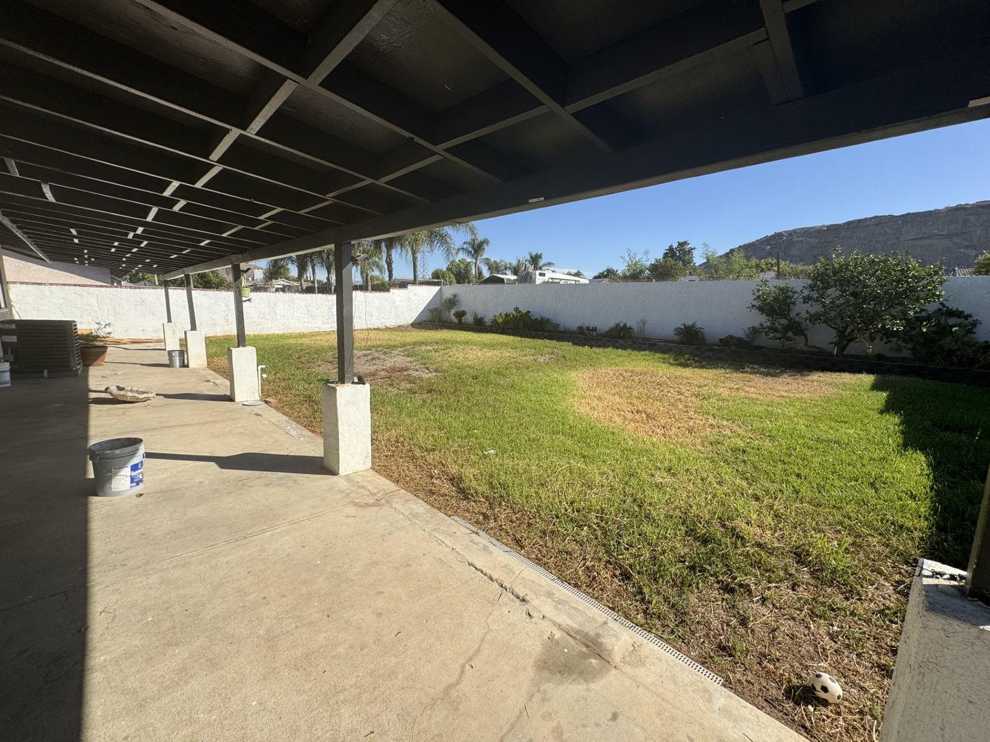 Beautifully Renovated 3 bedroom, 2 bath house in Jurupa Valley property image