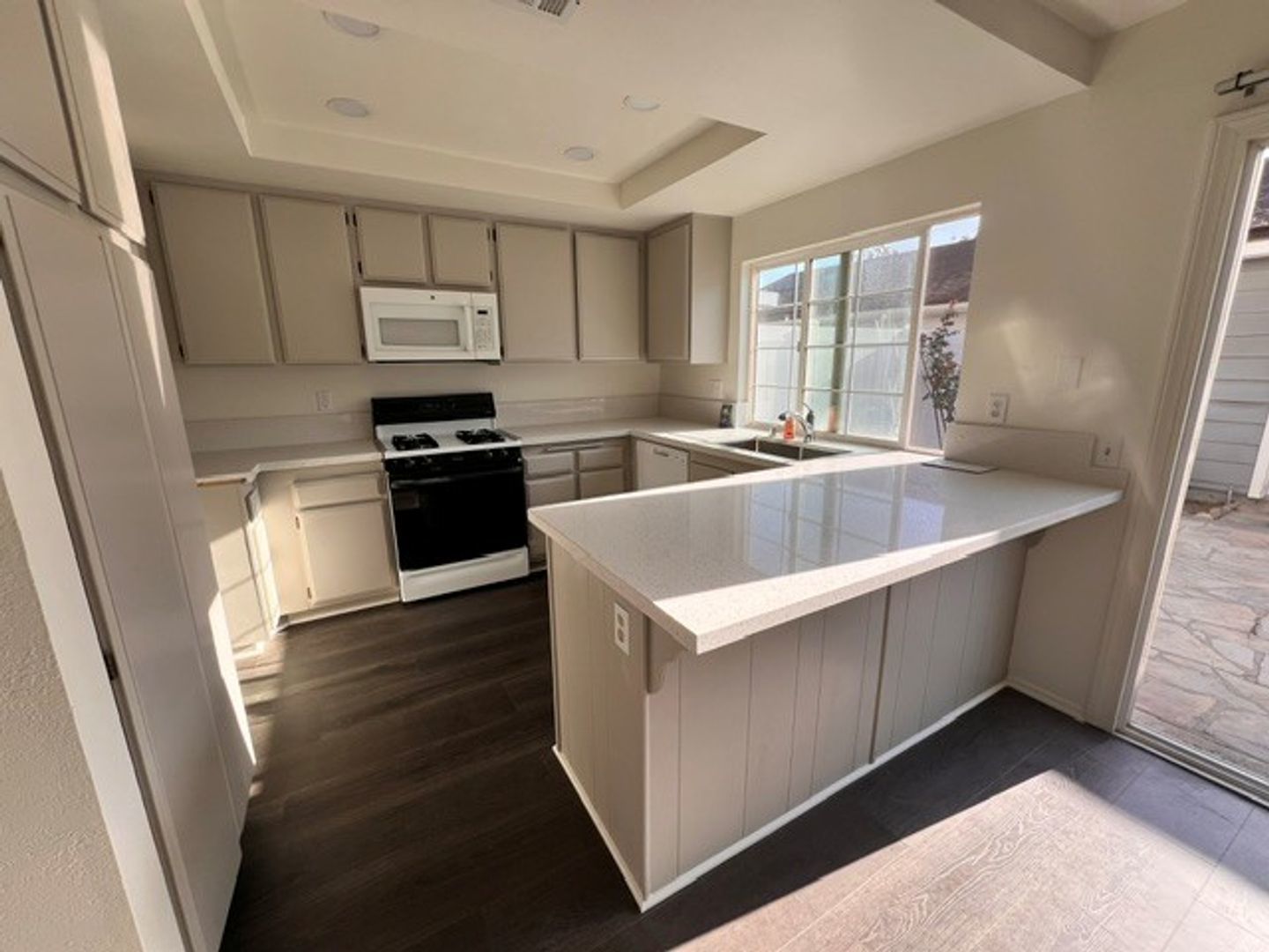 1691 N. Mountain #B property image