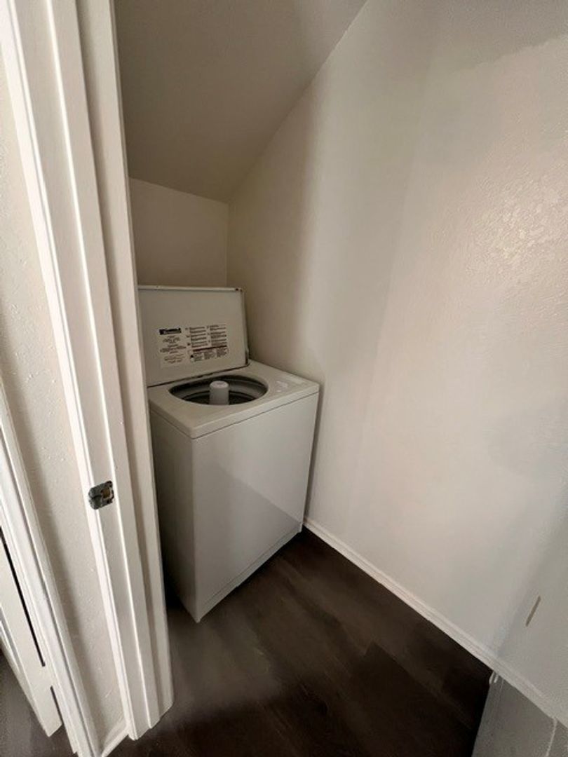 1691 N. Mountain #B property image