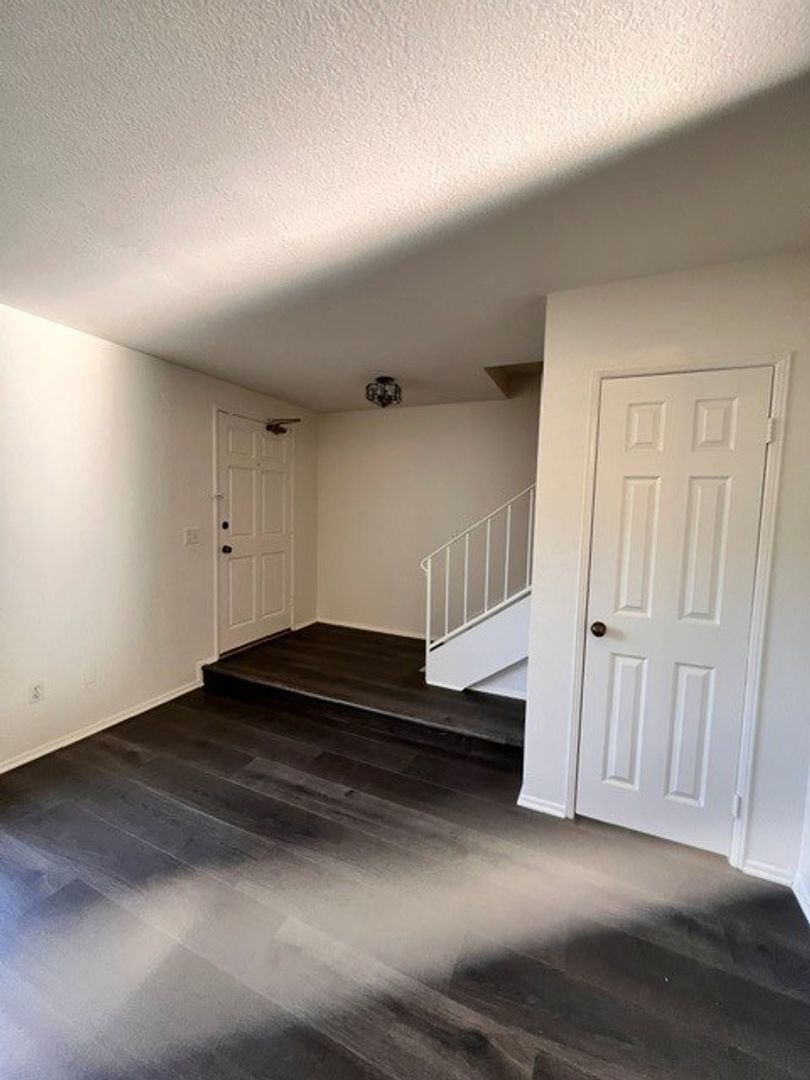 1691 N. Mountain #B property image