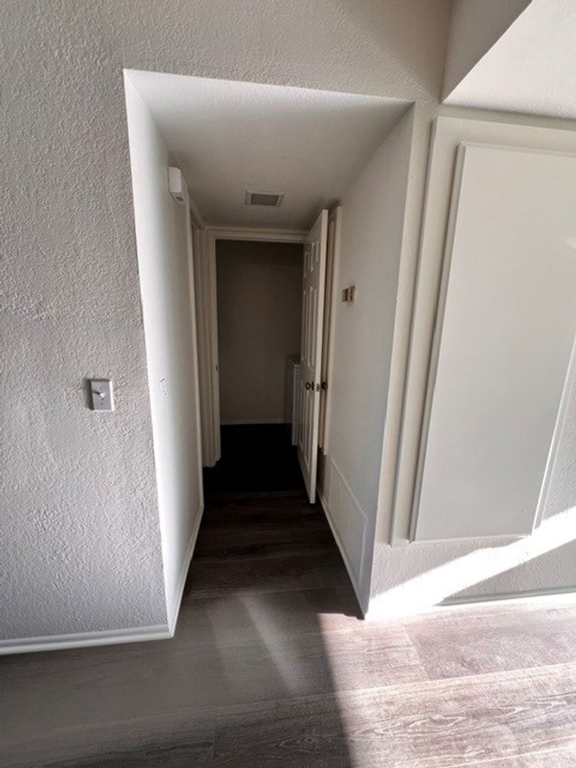 1691 N. Mountain #B property image