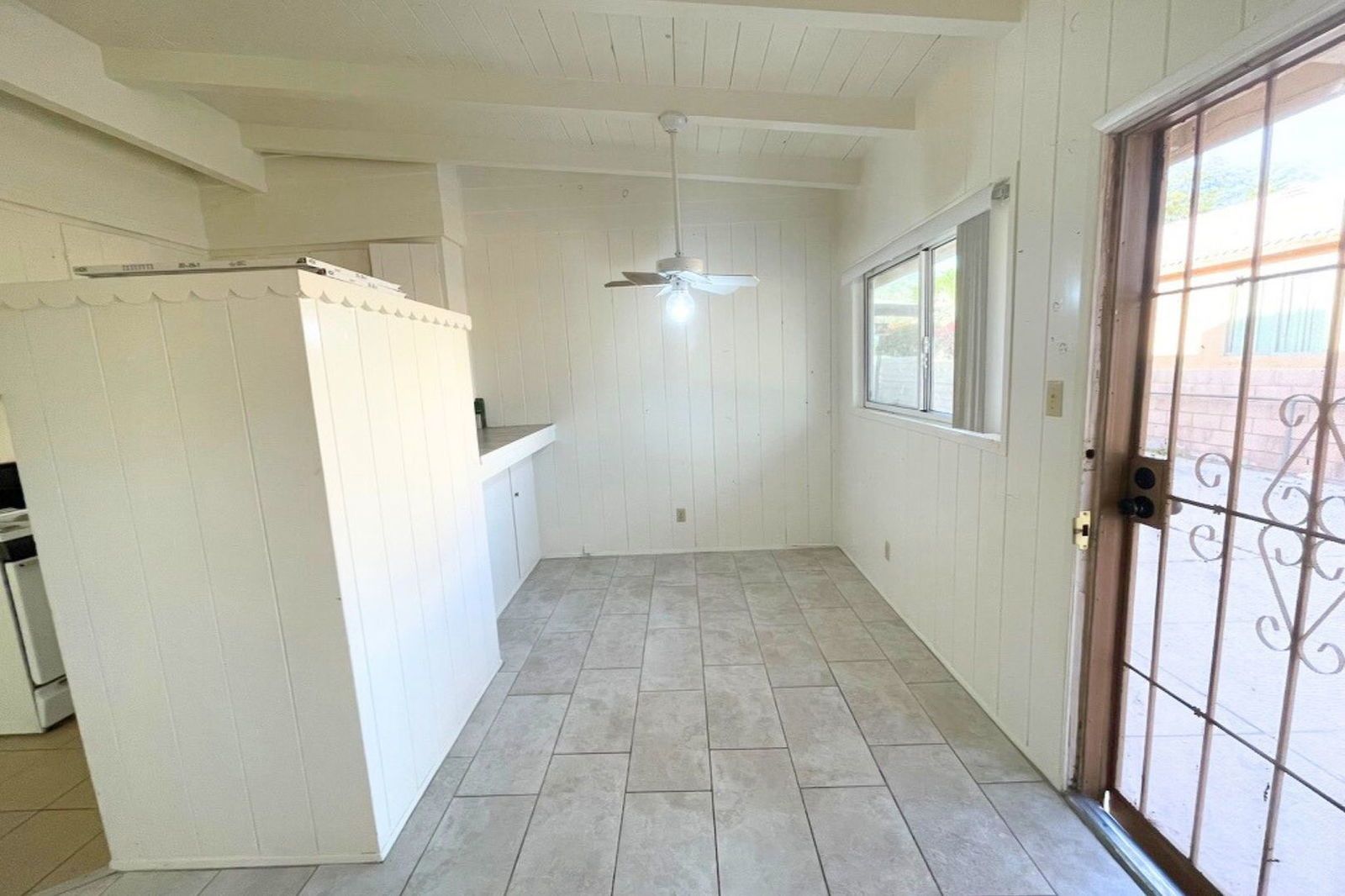 1 Bed | 1 Bath | 687 Sq Ft | Ground Level | Triplex Unit property image