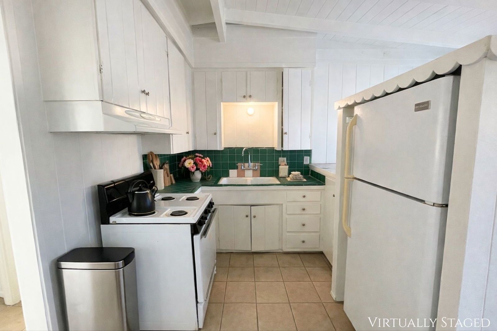 1 Bed | 1 Bath | 687 Sq Ft | Ground Level | Triplex Unit property image