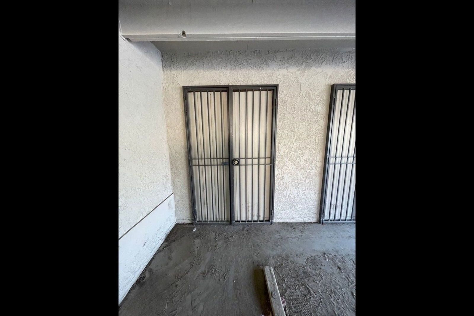 1 Bed | 1 Bath | 687 Sq Ft | Ground Level | Triplex Unit property image