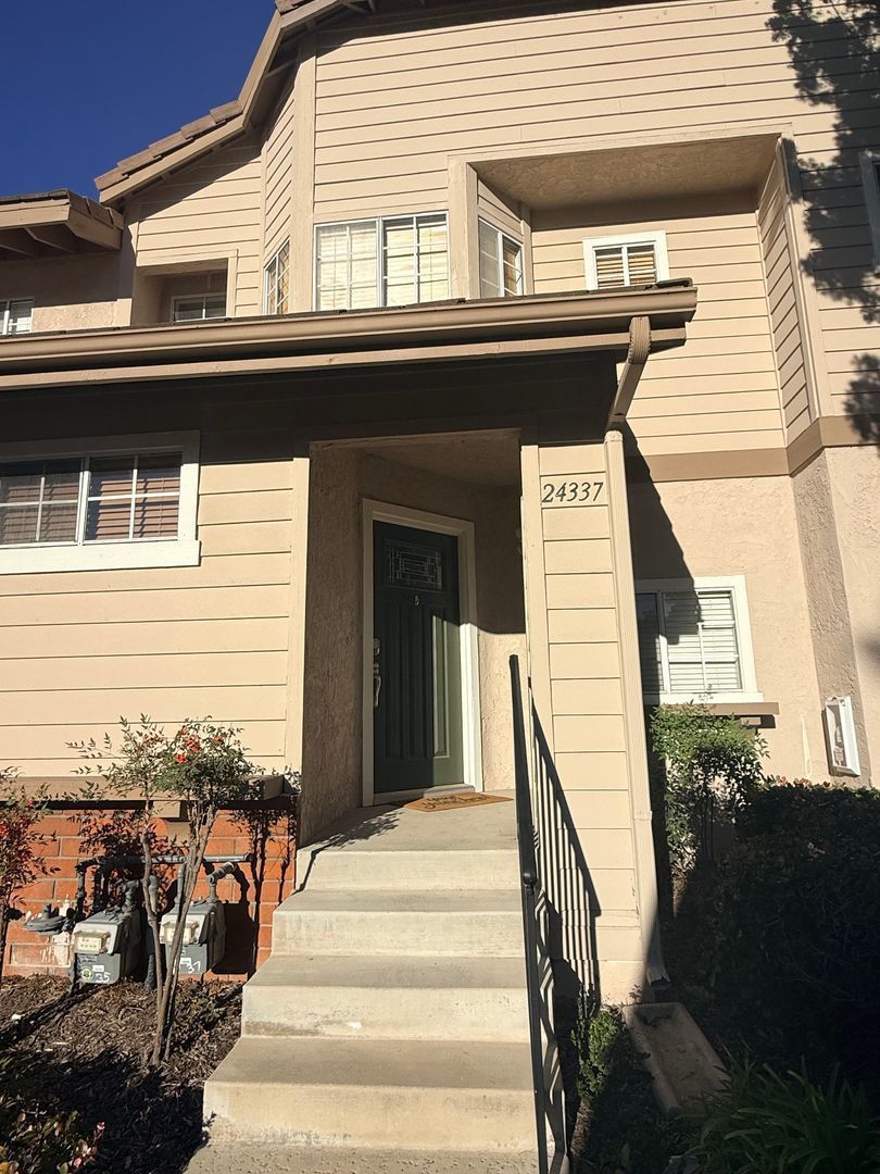 2 Bed / 2.5 Bath in the Sought After Crestline Community property image