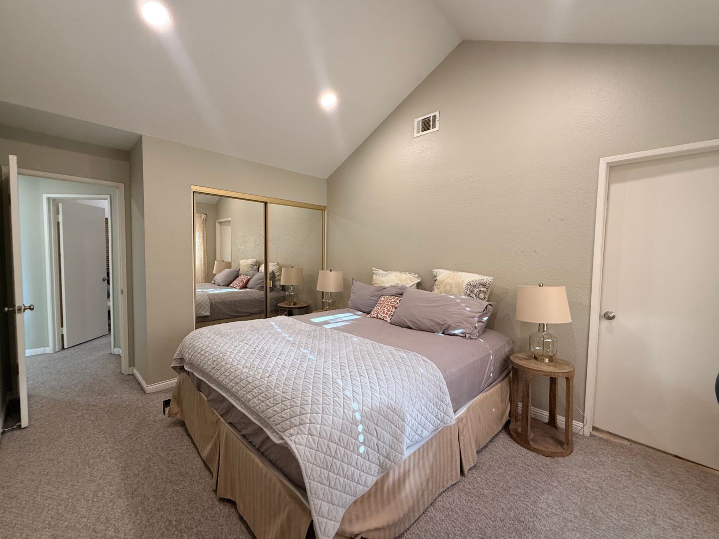 2 Bed / 2.5 Bath in the Sought After Crestline Community property image