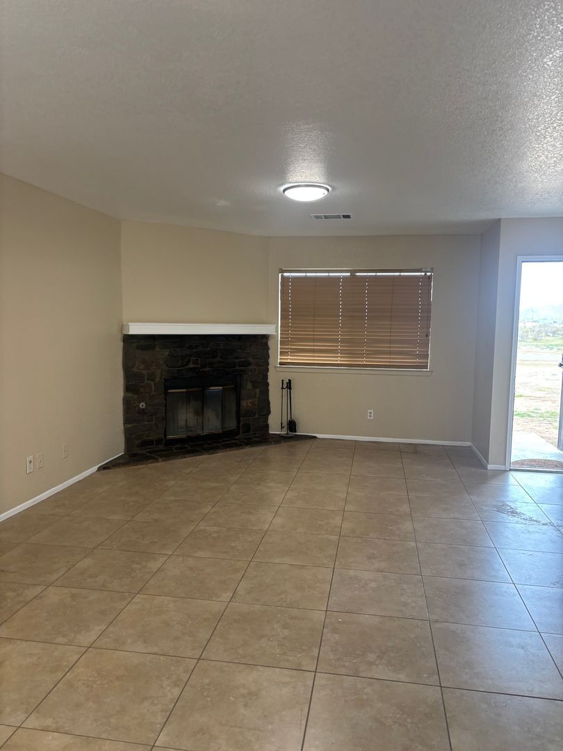 Charming 3-bedroom Move-In Special! property image