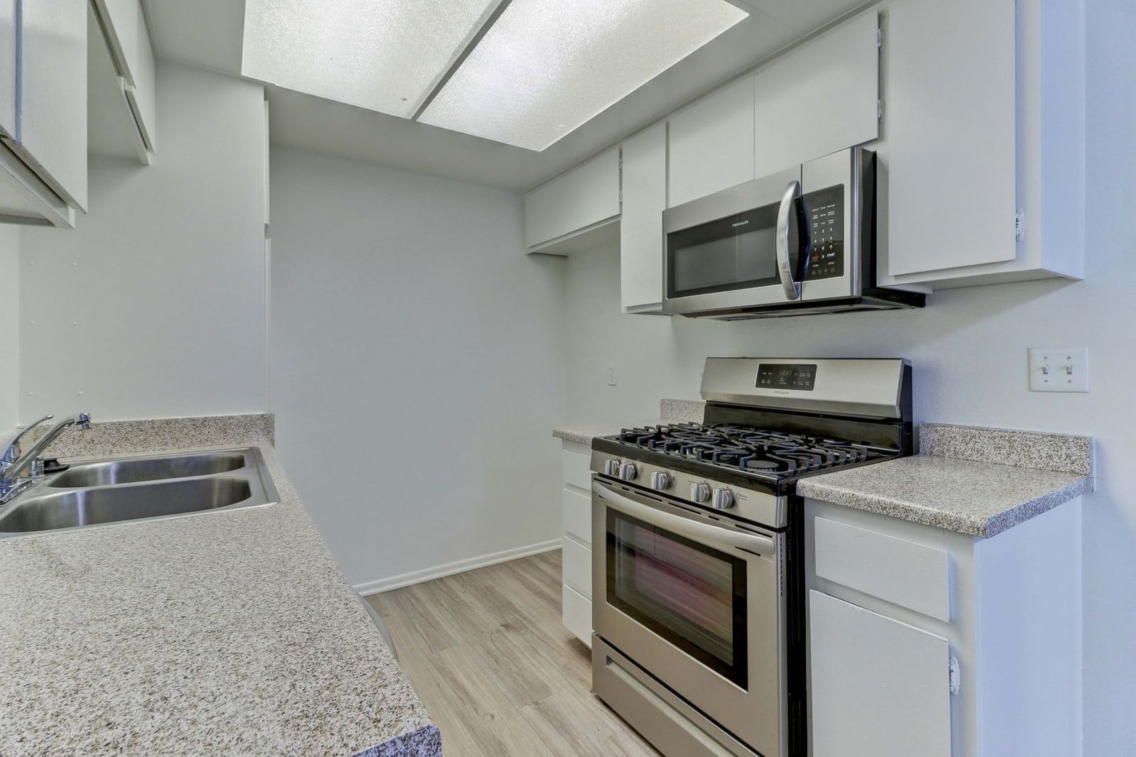 Two bedroom, 2 bath unit in San Clemente, close to Linda Lane property image