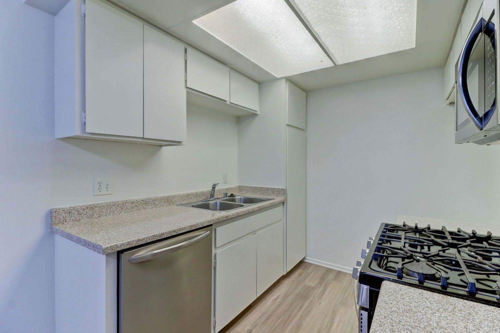 Two bedroom, 2 bath unit in San Clemente, close to Linda Lane property image