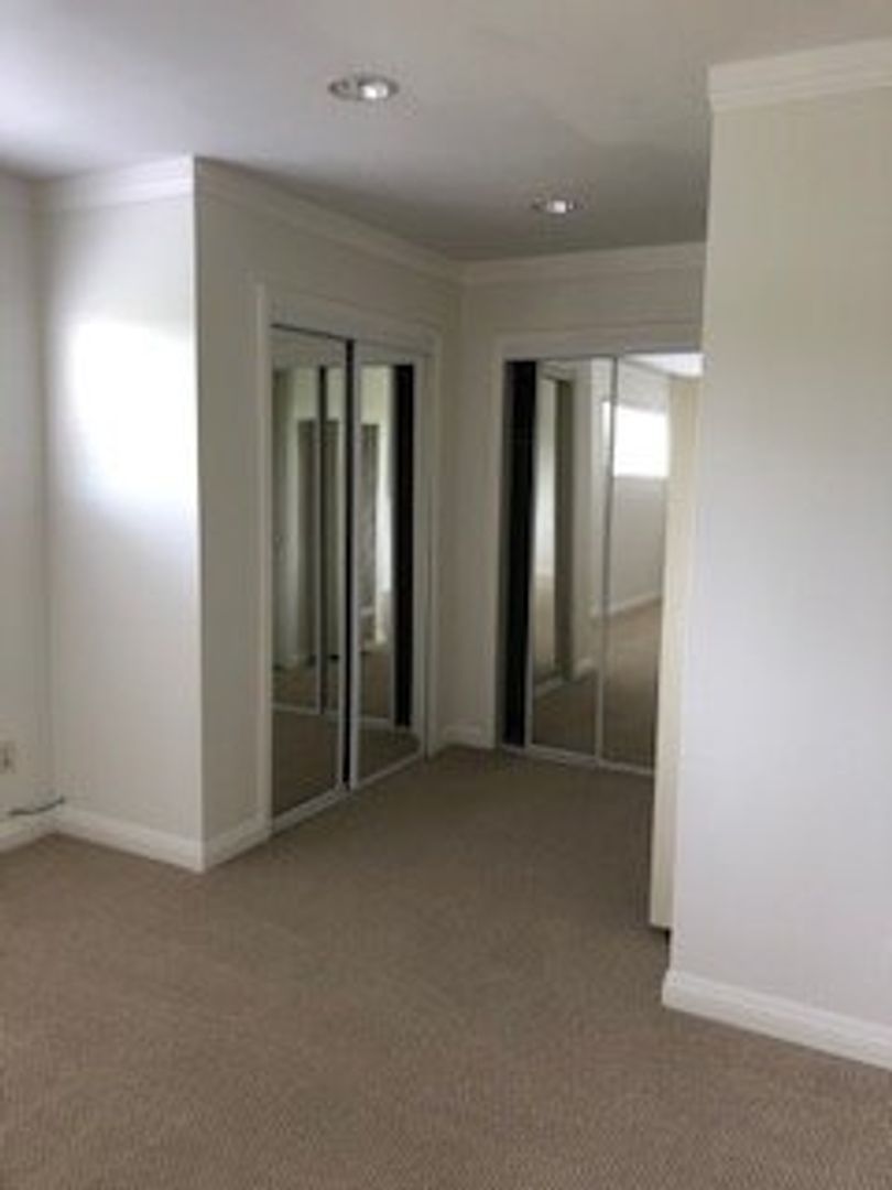 One bedroom two story townhome style apartment in Huntington Beach property image