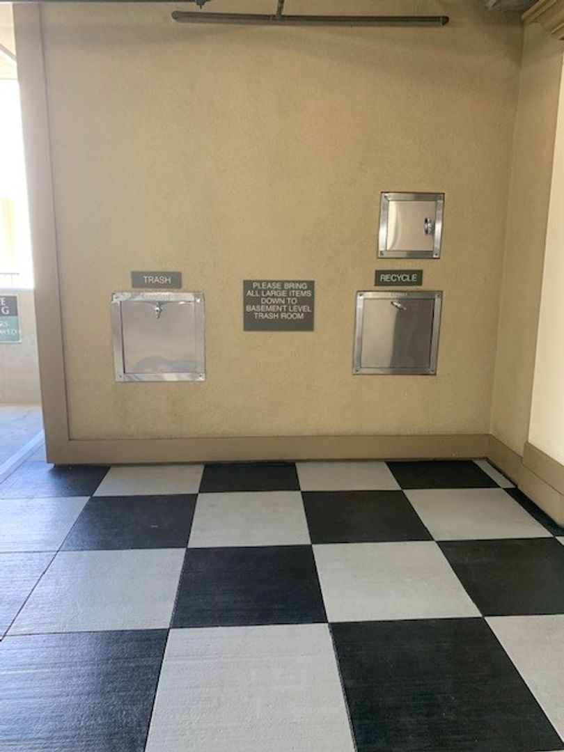 Top Floor One Bedroom Unit in Gated Community of Watermarke, Irvine property image