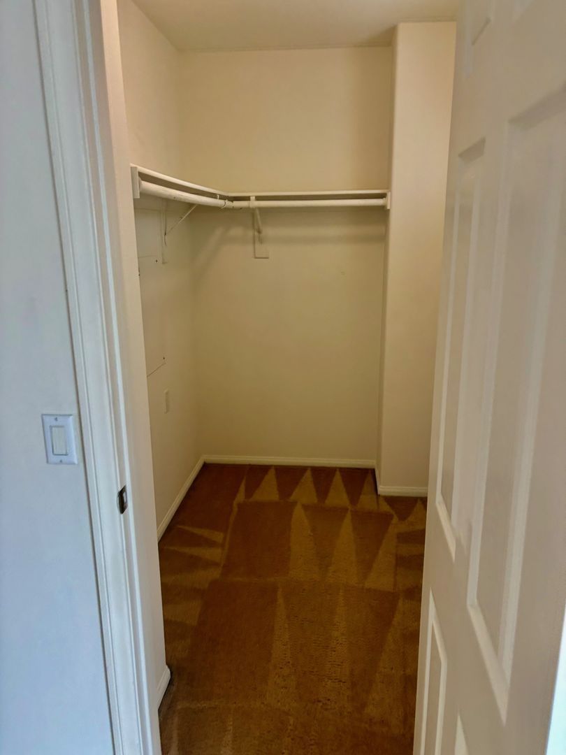 1965 Oakwood property image