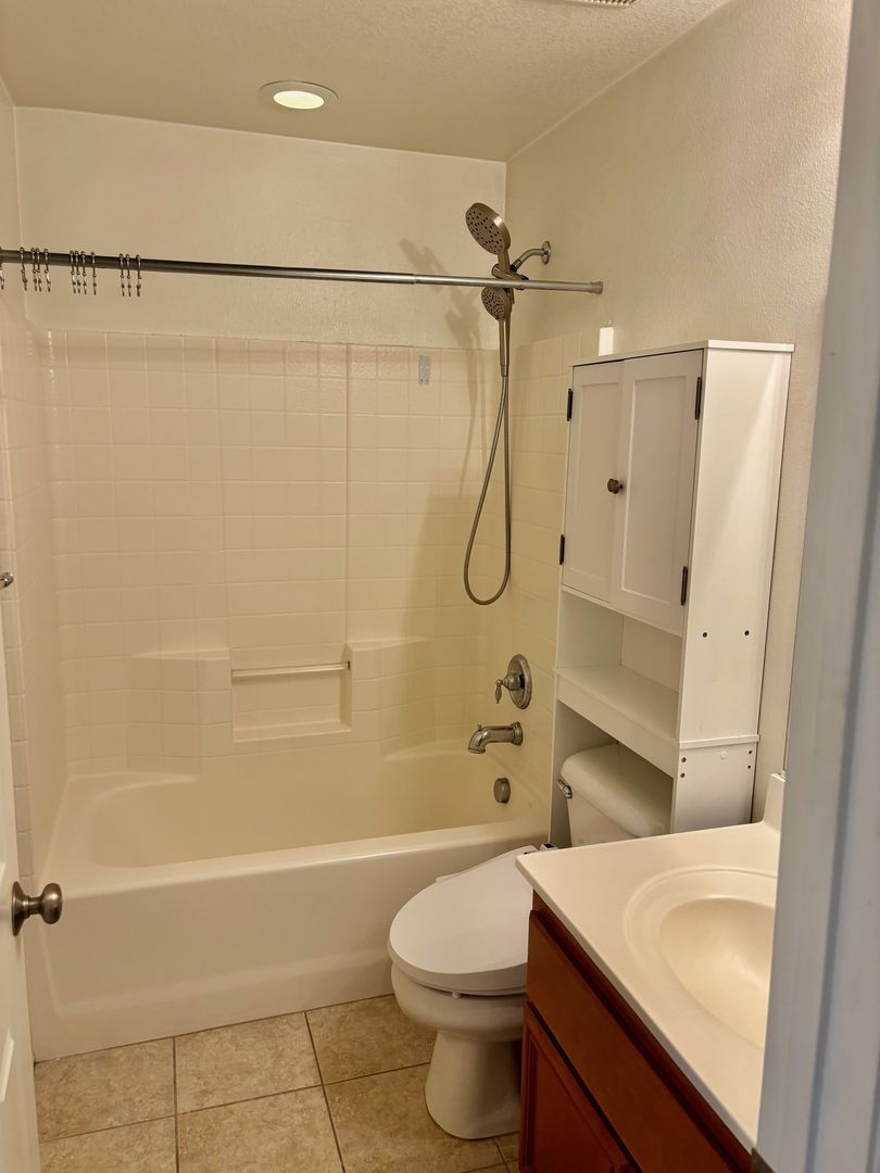 1965 Oakwood property image