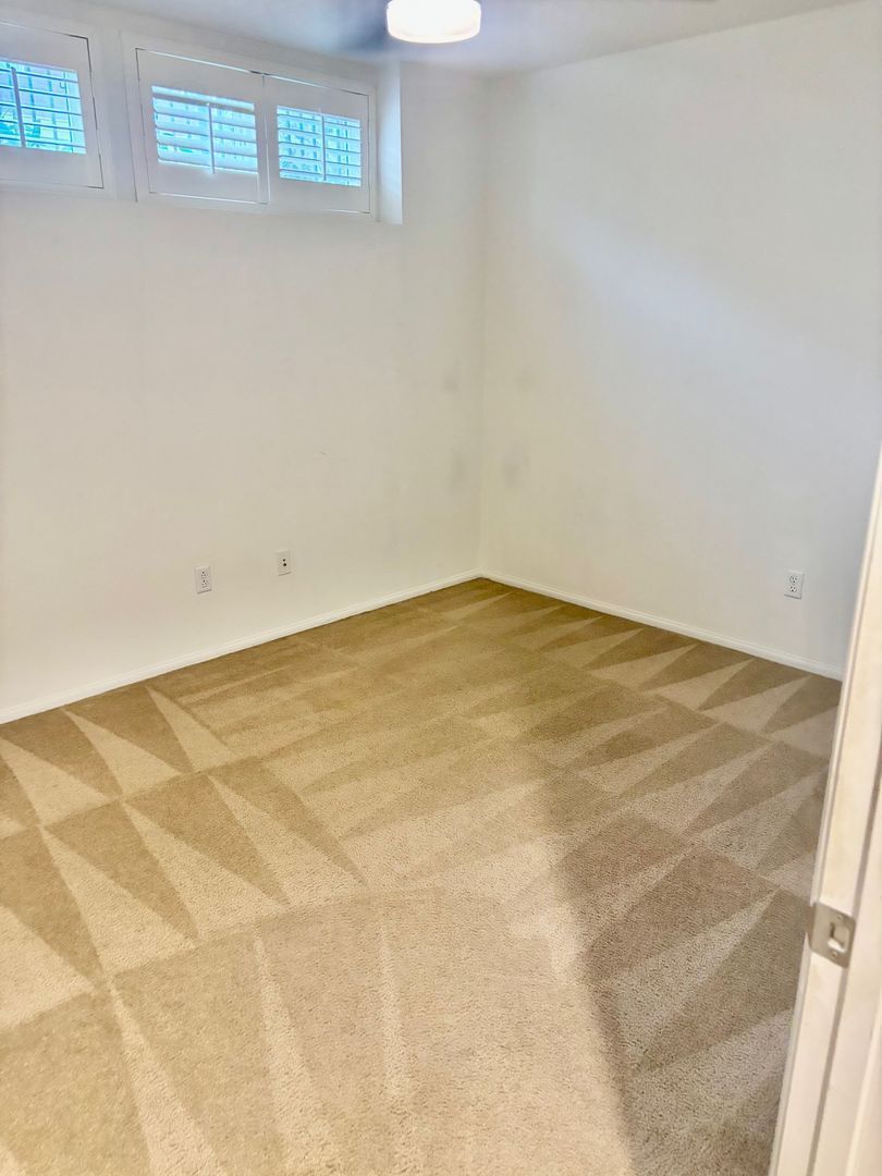 1965 Oakwood property image