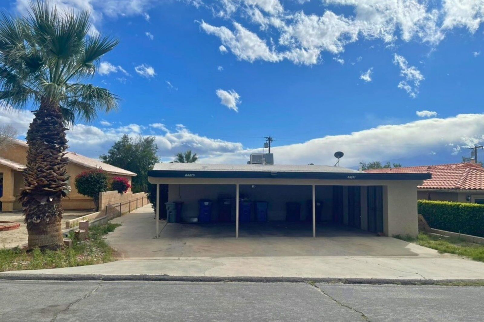 1 Bed | 1 Bath | 687 Sq Ft | Ground Level | Triplex Unit property image