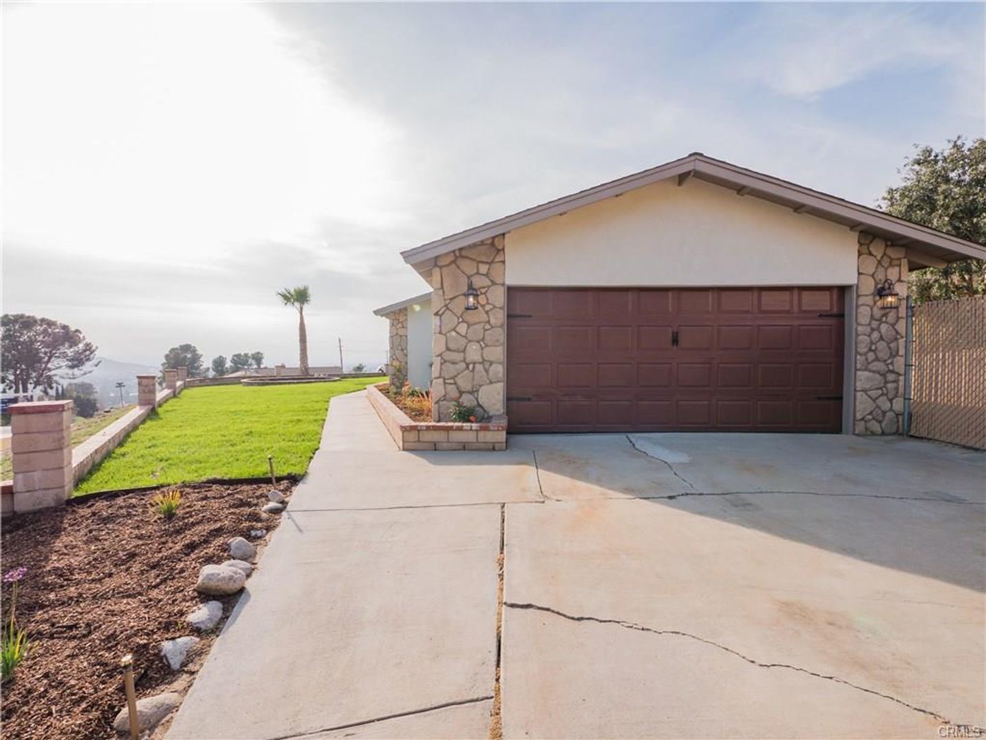 3 Bed, 2 bath Single story Norco home with Incredible view for lease property image