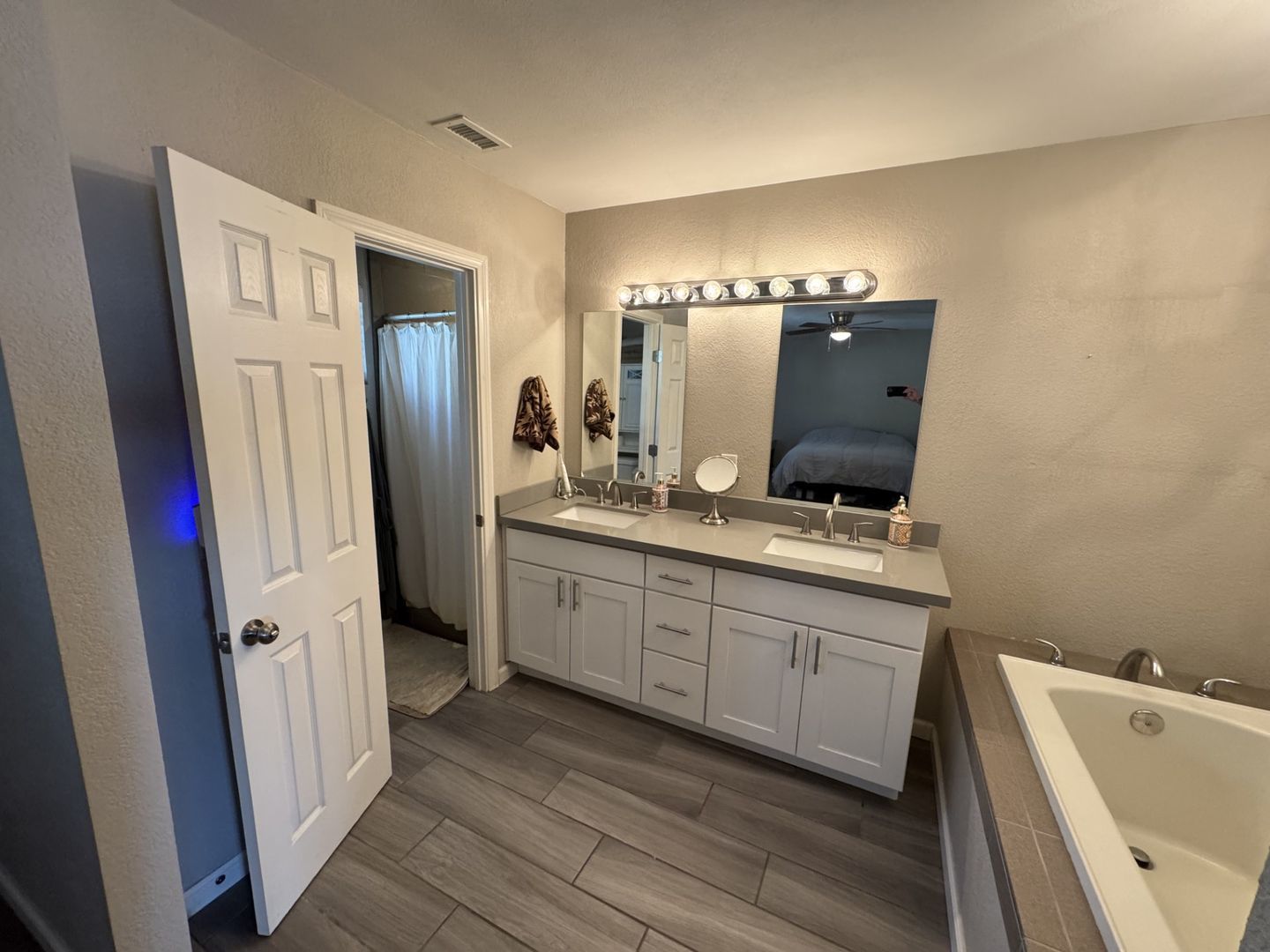 3 Bed, 2 bath Single story Norco home with Incredible view for lease property image