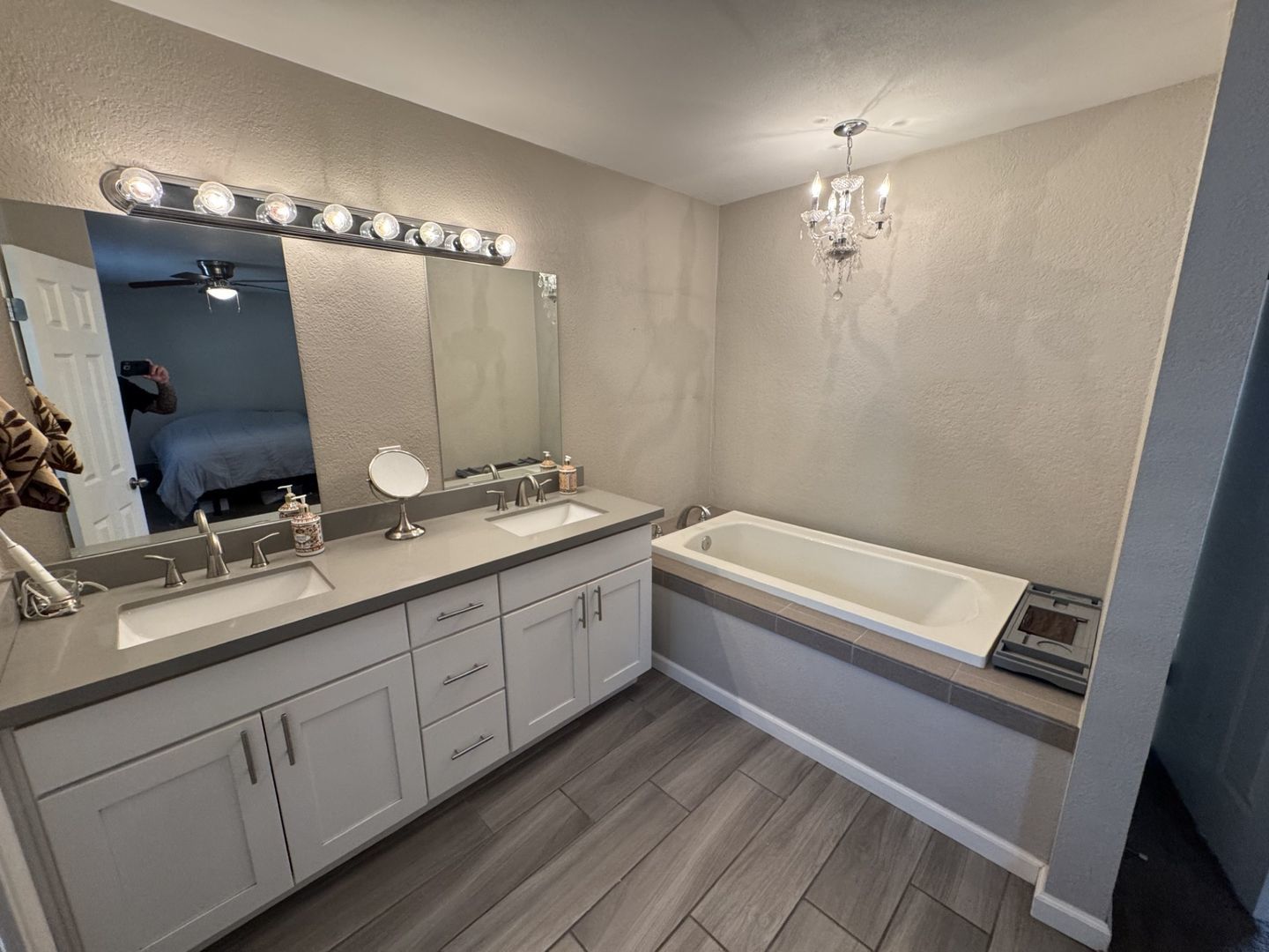 3 Bed, 2 bath Single story Norco home with Incredible view for lease property image